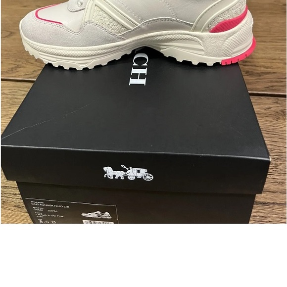 Women’s Coach sneakers hiking/ walking shoes - Picture 6 of 16